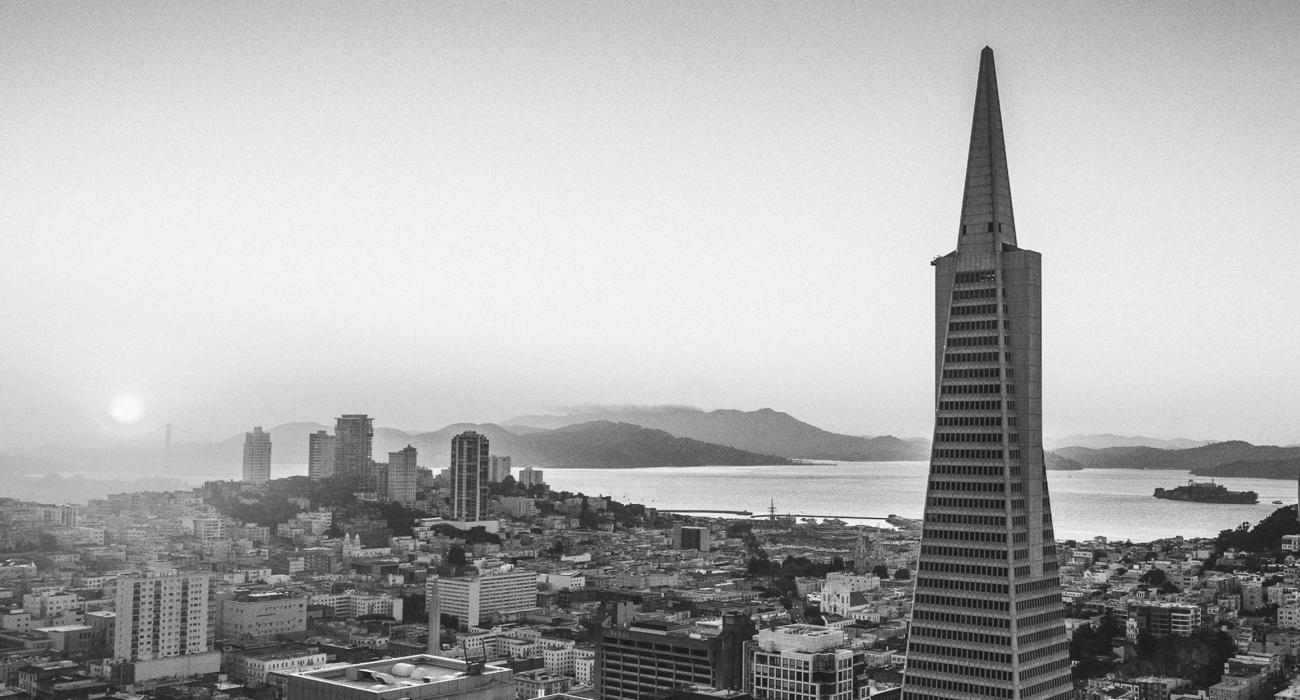 Black and white San Francisco skyline